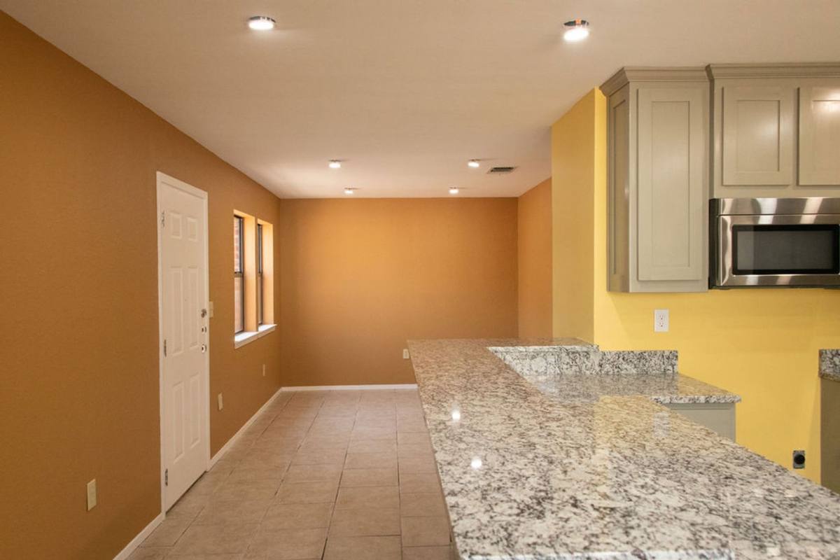 House for rent at 4938 Blue Water Circle, Granbury, TX 76049