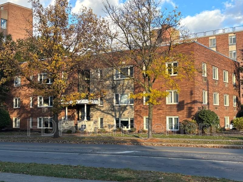 Apartment for rent at 610 E Ave #4, Rochester, NY 14607
