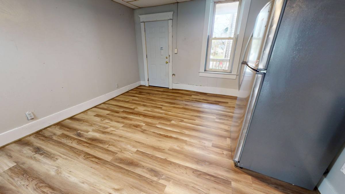 Apartment for rent at 124 Dale Ave, Willard, OH 44890