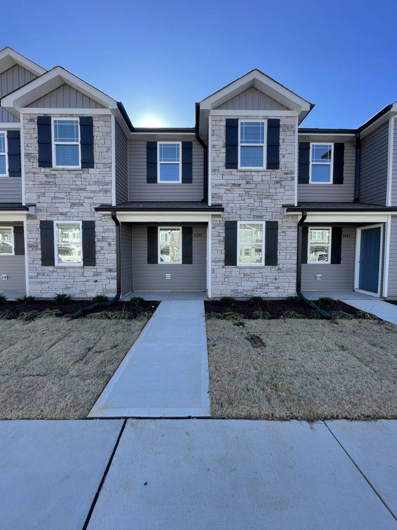 Townhouse for rent at 1039 Peony Lane, Youngsville, NC 27596