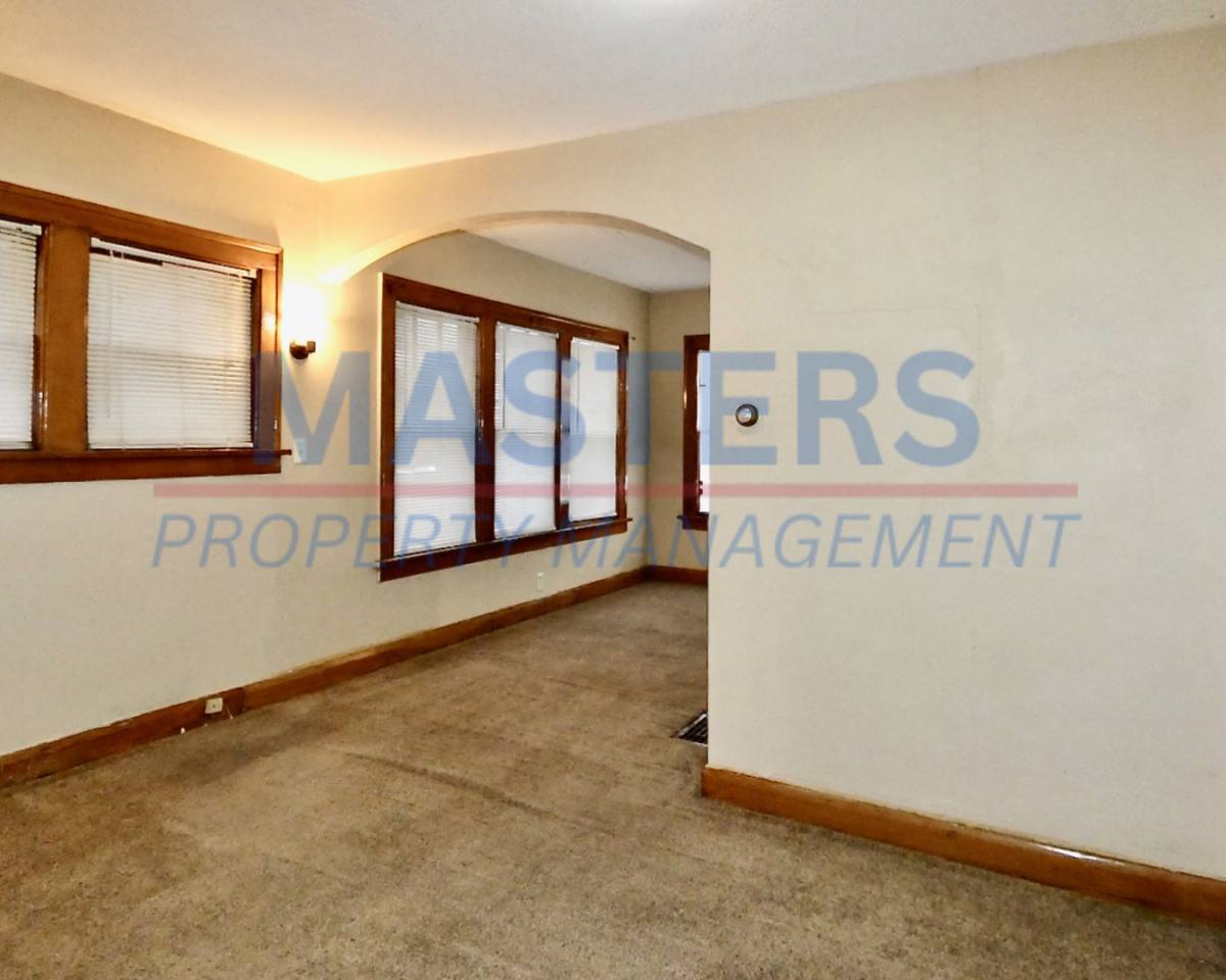 Apartment for rent at 1133 Parkside Blvd, Toledo, OH 43607