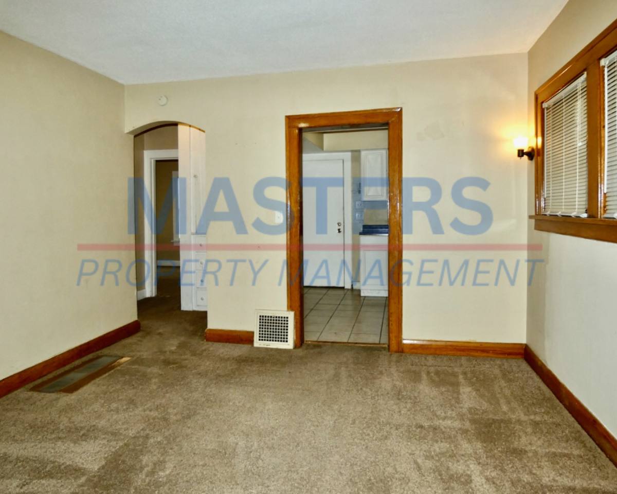 Apartment for rent at 1133 Parkside Blvd, Toledo, OH 43607