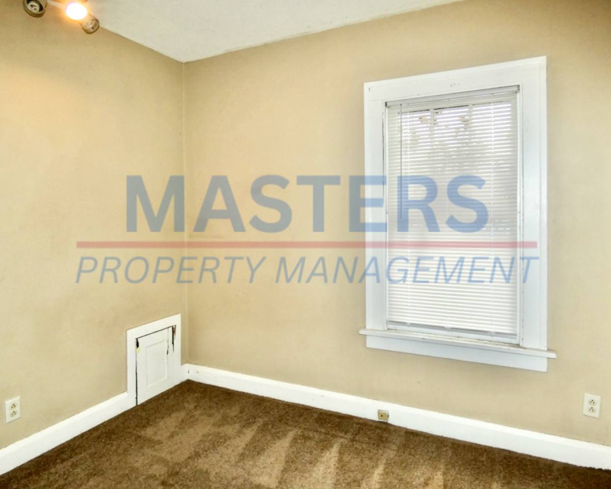 Apartment for rent at 1133 Parkside Blvd, Toledo, OH 43607