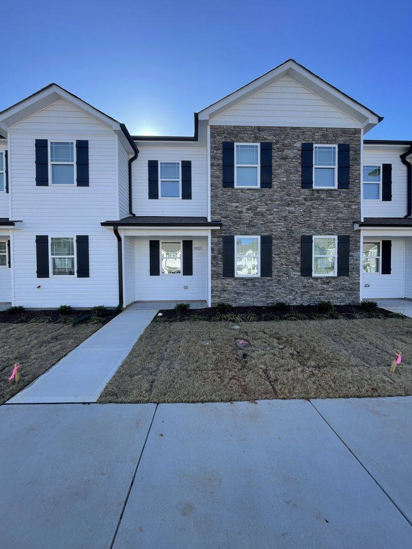 Townhouse for rent at 1023 Peony Lane, Youngsville, NC 27596