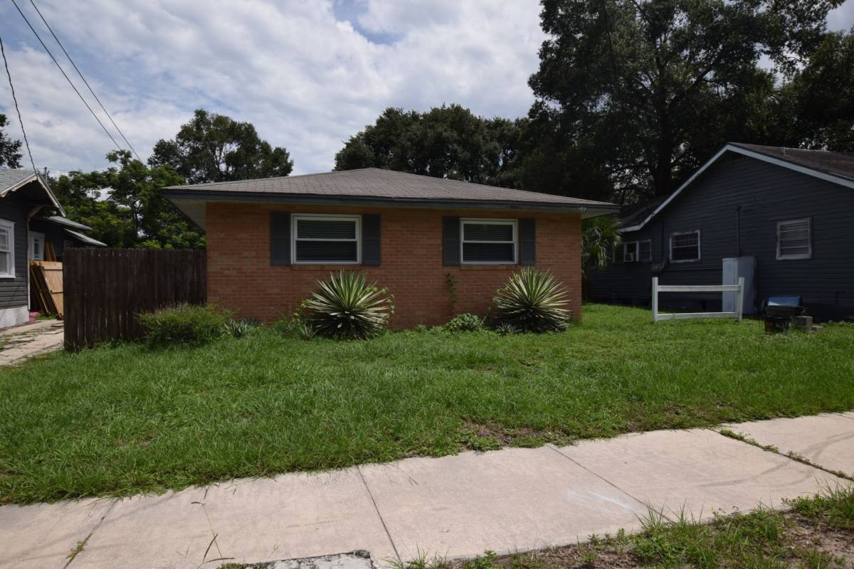 House for rent at 305 W Hancock St, Lakeland, FL 33803