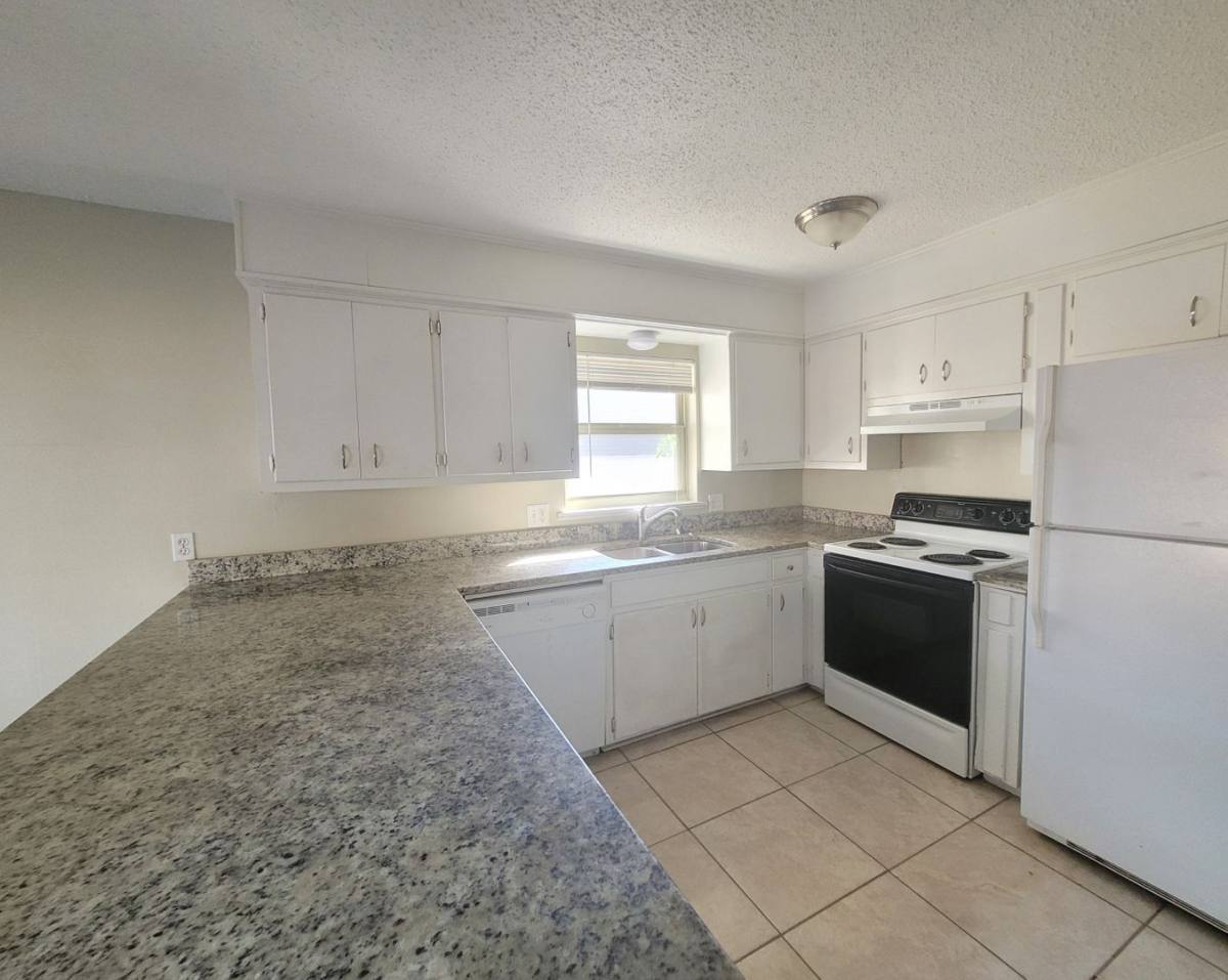 Apartment for rent at 6567 Park Ave, Milton, FL 32570