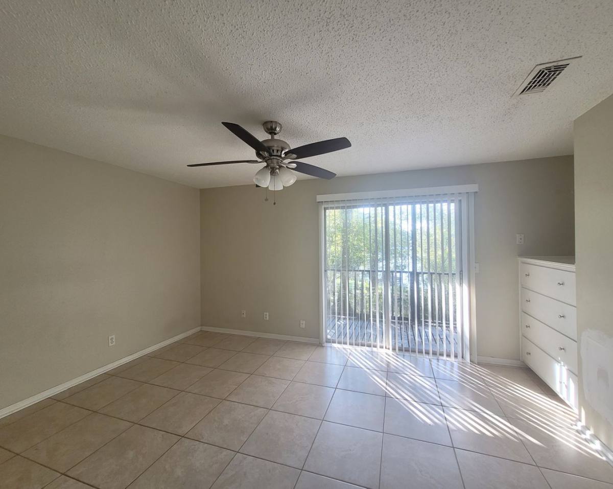 Apartment for rent at 6567 Park Ave, Milton, FL 32570