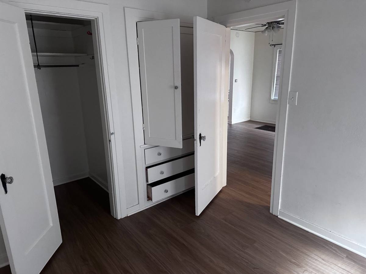 Apartment for rent at 119 & 121 Flower, Bakersfield, CA 93305