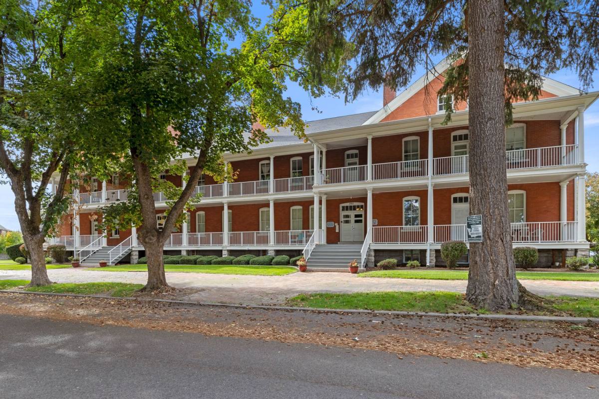 Apartment for rent at 3915 W Randolph Rd, Spokane, WA 99224