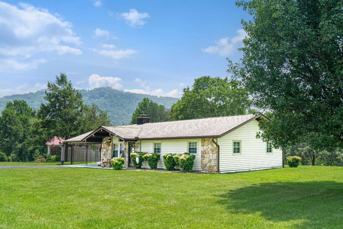 House for rent at 615 Kings Row, Sevierville, TN 37862