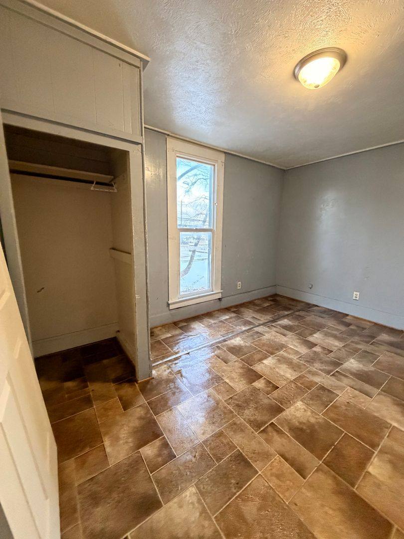 Apartment for rent at 419 W Marion St, Elkhart, IN 46516
