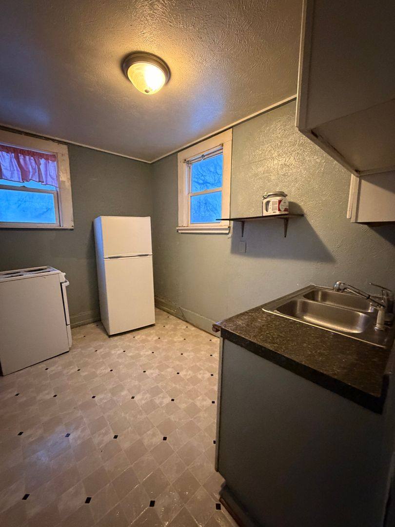 Apartment for rent at 419 W Marion St, Elkhart, IN 46516