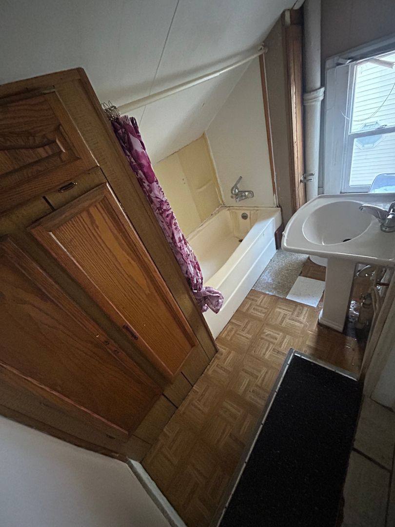 Apartment for rent at 419 W Marion St, Elkhart, IN 46516