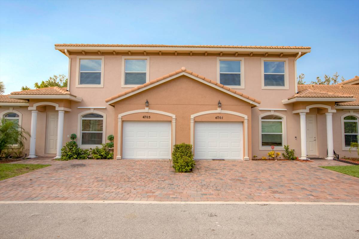 Townhouse for rent at Argos Santorini, 4616 Villas Santorini Dr, Lake Worth, FL 33461