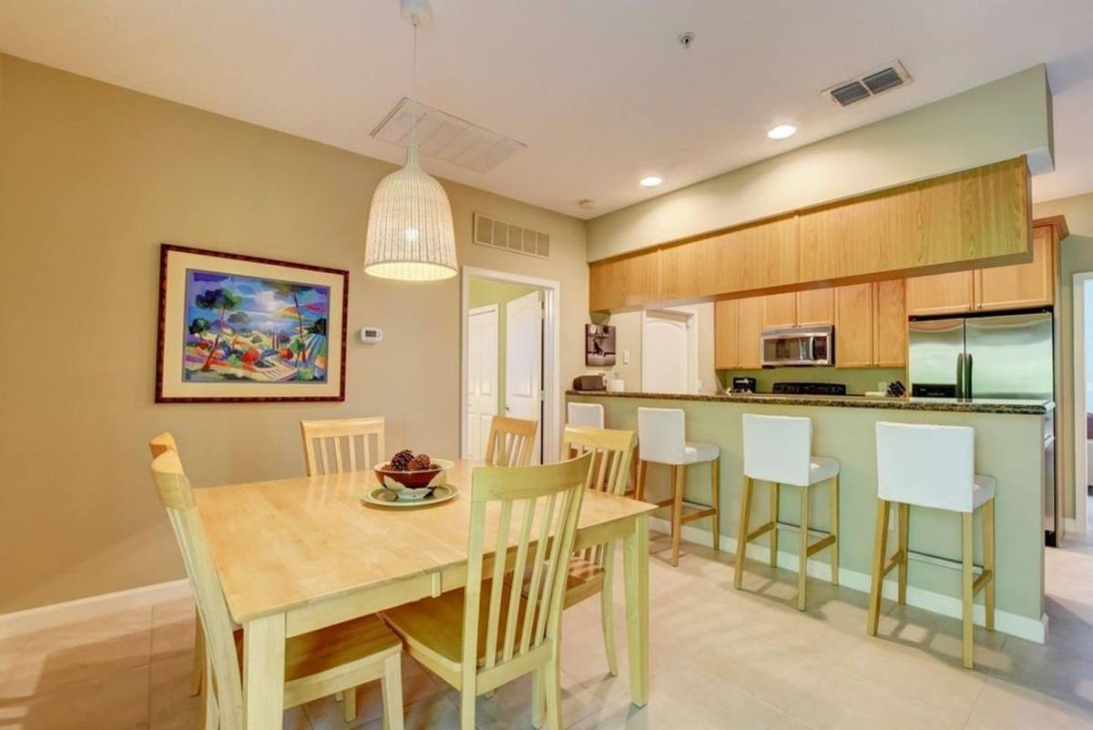 Apartment for rent at 4616 Villas Santorini Dr, Lake Worth, FL 33461