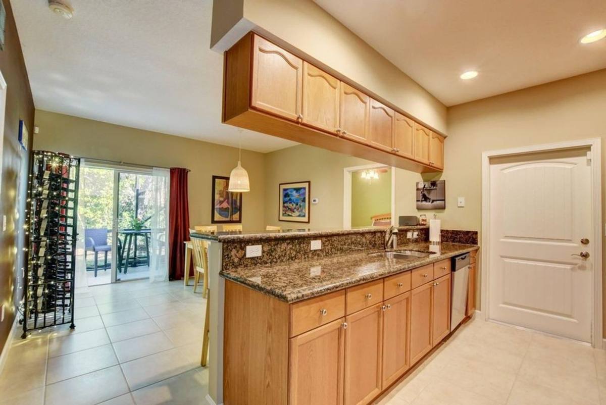 Apartment for rent at 4616 Villas Santorini Dr, Lake Worth, FL 33461