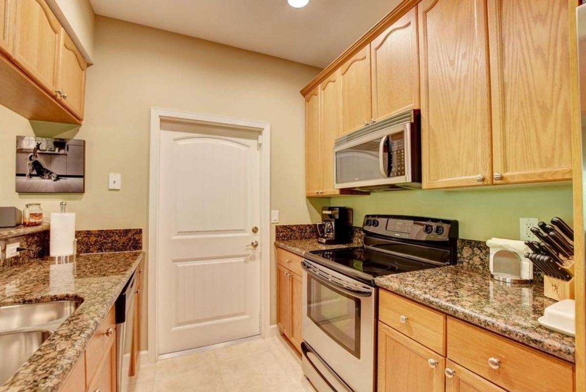 Apartment for rent at 4616 Villas Santorini Dr, Lake Worth, FL 33461