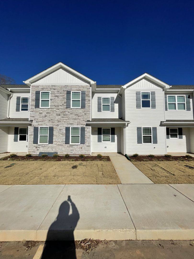 Townhouse for rent at 1006 Peony Lane, Youngsville, NC 27596
