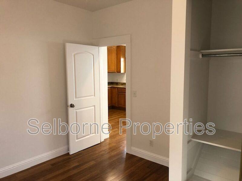 Apartment for rent at 939 International Blvd, Oakland, CA 94606