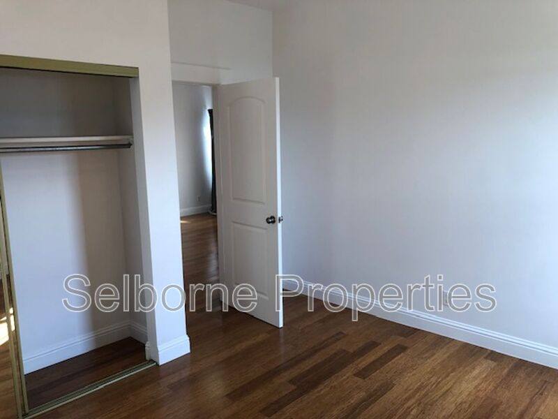 Apartment for rent at 939 International Blvd, Oakland, CA 94606