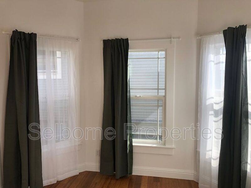 Apartment for rent at 939 International Blvd, Oakland, CA 94606
