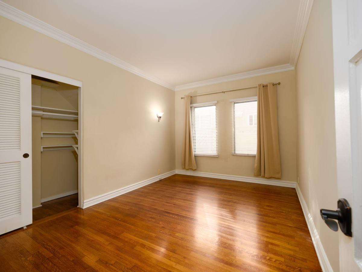 Apartment for rent at 152 N Arnaz Dr, Beverly Hills, CA 90211