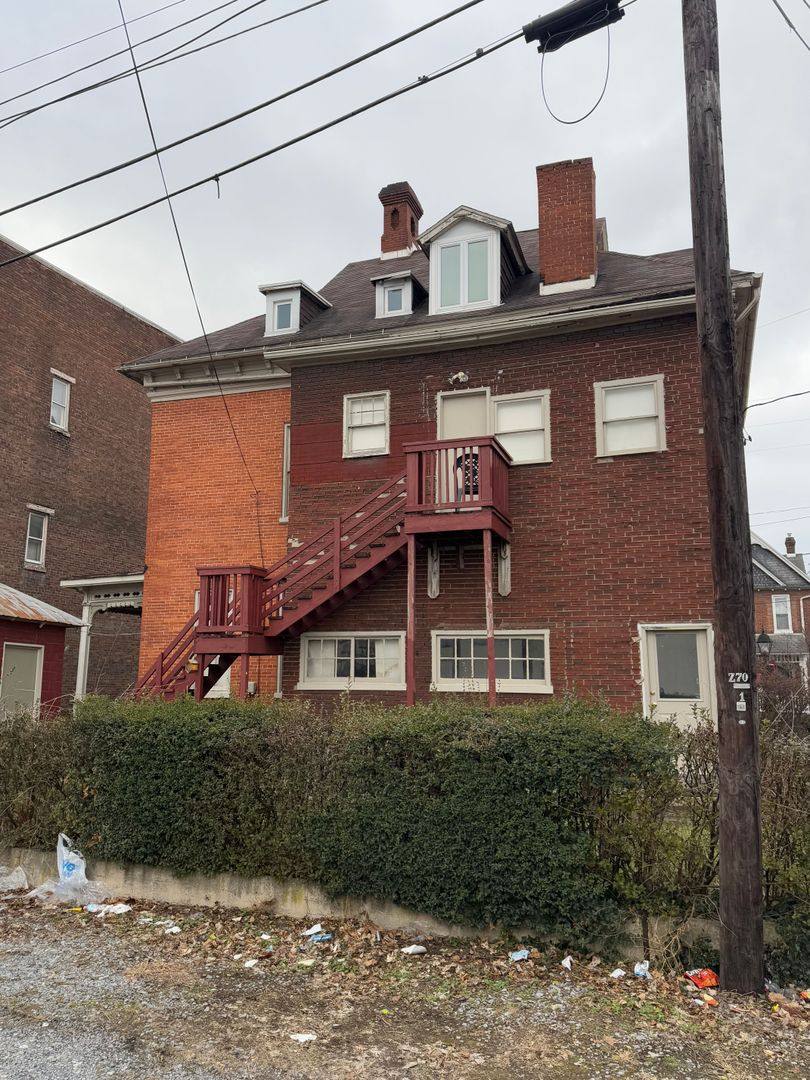 Apartment for rent at 17 N Earl St, Shippensburg, PA 17257