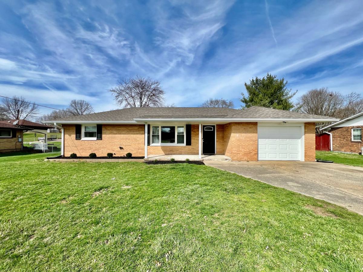 House for rent at 304 Sycamore Rd, Trenton, OH 45067