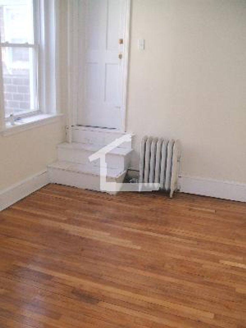 House for rent at 312 St Paul #2B, Brookline, MA 02446