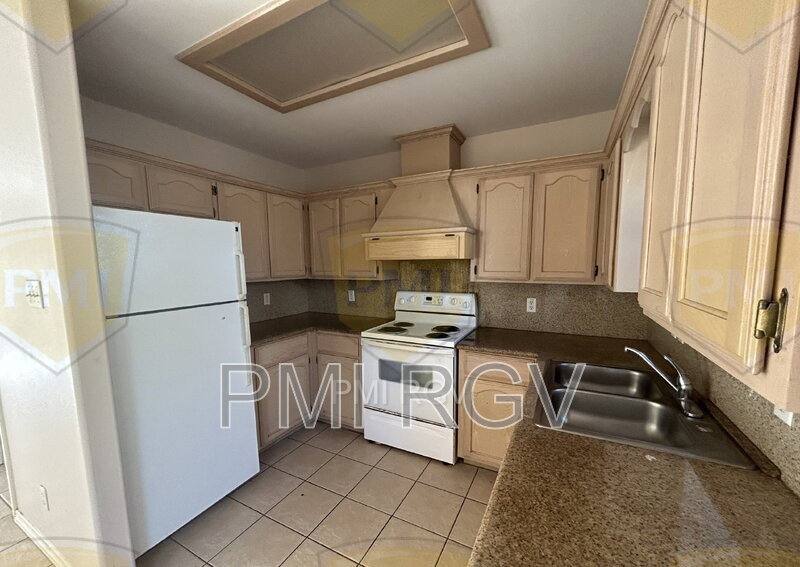 Apartment for rent at 604 Horizon Peak, Edinburg, TX 78539