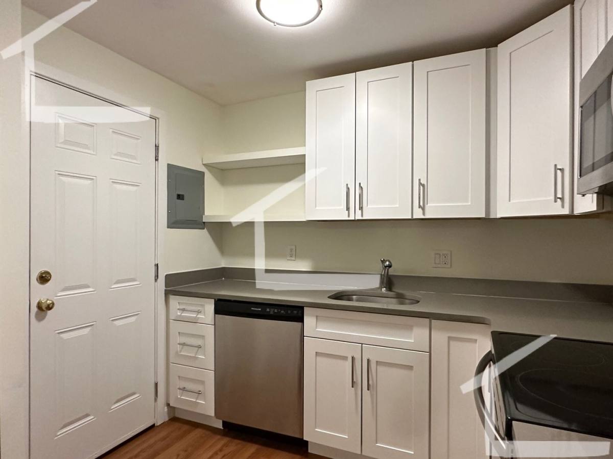 House for rent at 15 Embassy Rd #2D, Brighton, MA 02135
