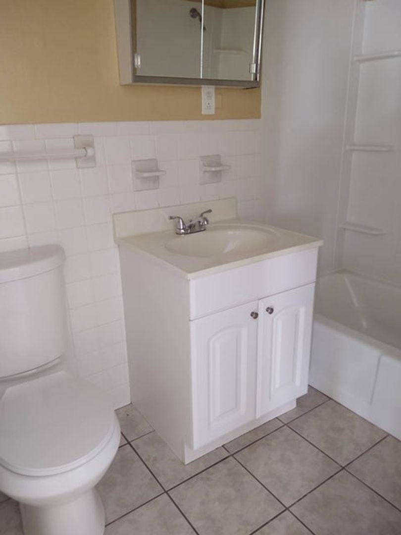 Apartment for rent at 205 N 2nd Ave, Jonesborough, TN 37659