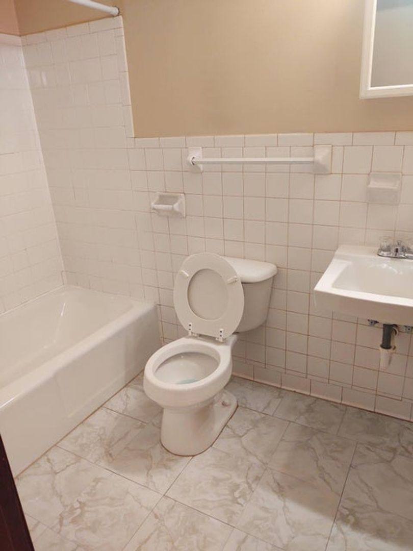 Apartment for rent at 205 N 2nd Ave, Jonesborough, TN 37659