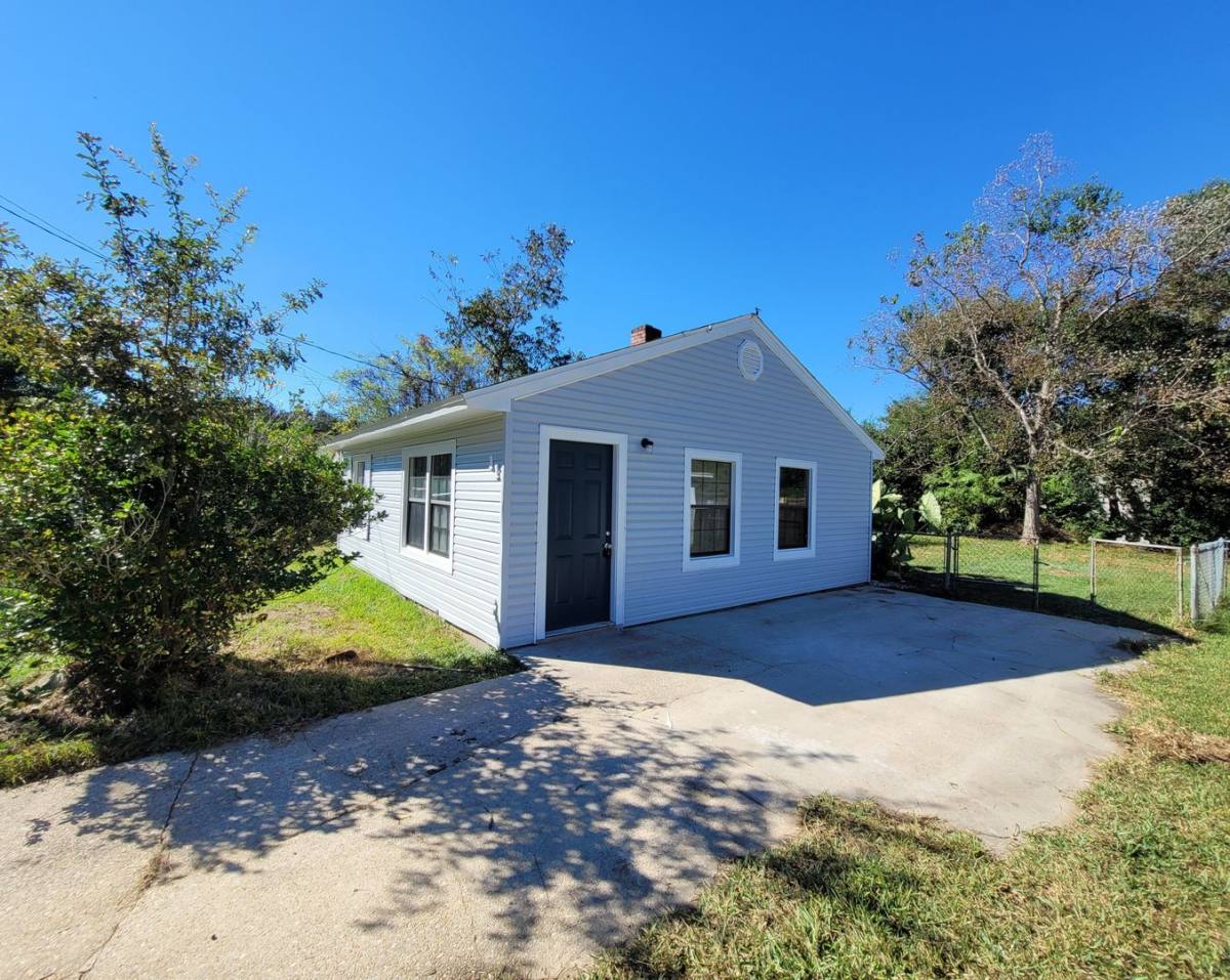 House for rent at 11 Bertram St, Pensacola, FL 32506