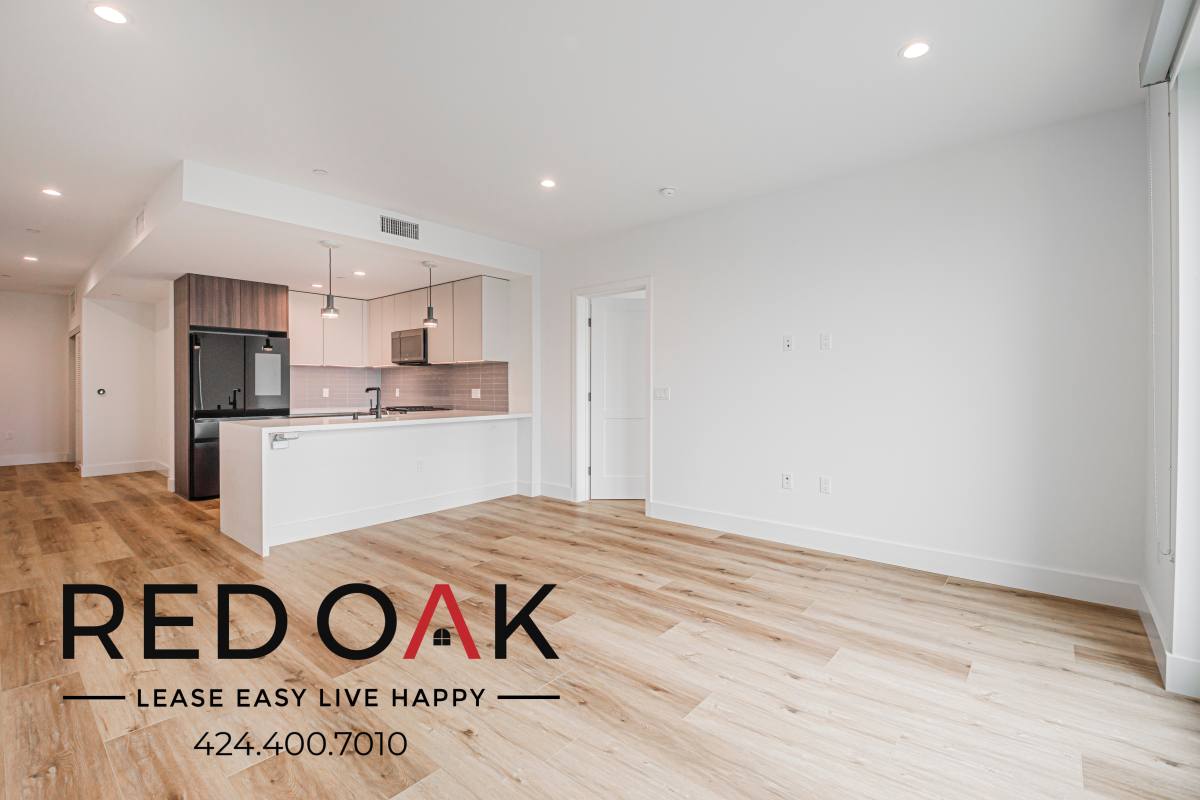 Condo for rent at 5801 Camerford Ave #PH2, Los Angeles, CA 90038