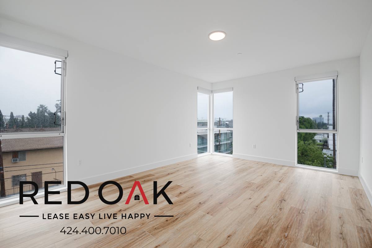 Condo for rent at 5801 Camerford Ave #PH2, Los Angeles, CA 90038