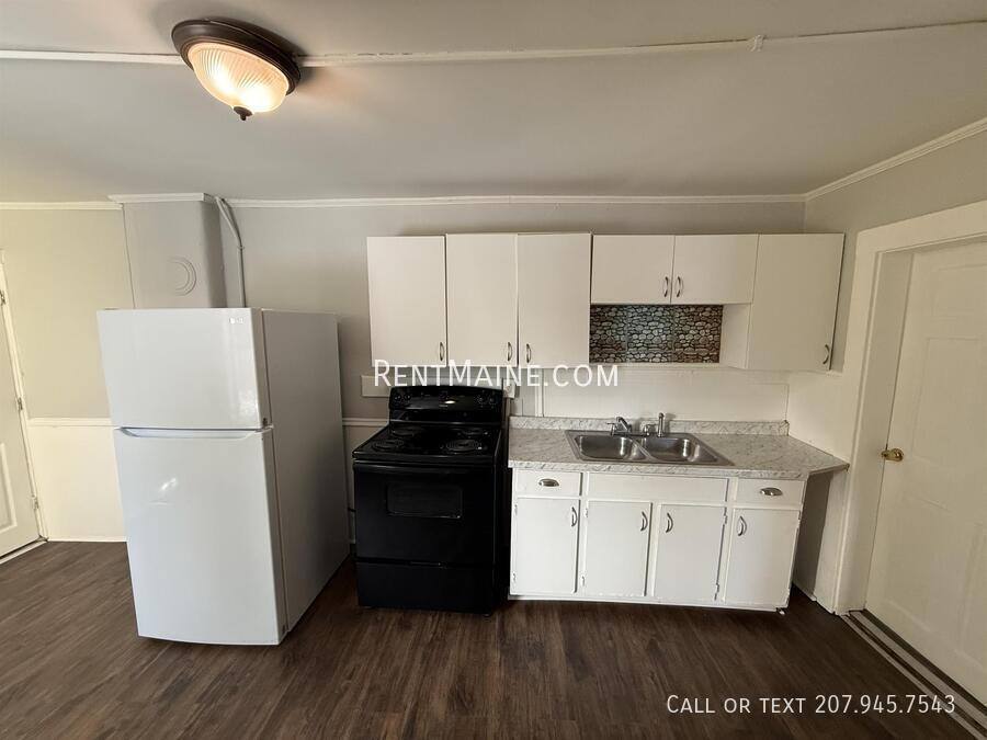 Apartment for rent at 22 Birch St #1, Bangor, ME 04401