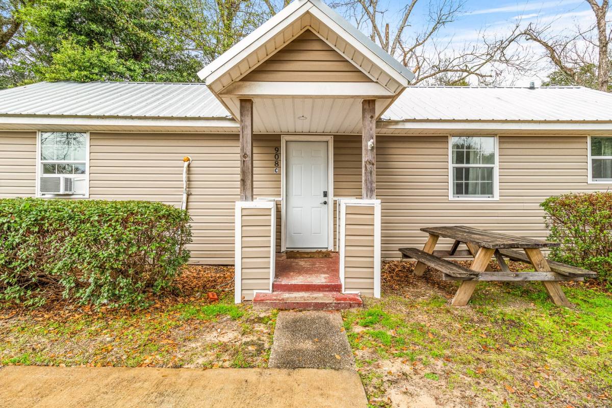 Apartment for rent at 908 N 57th Ave, Pensacola, FL 32506