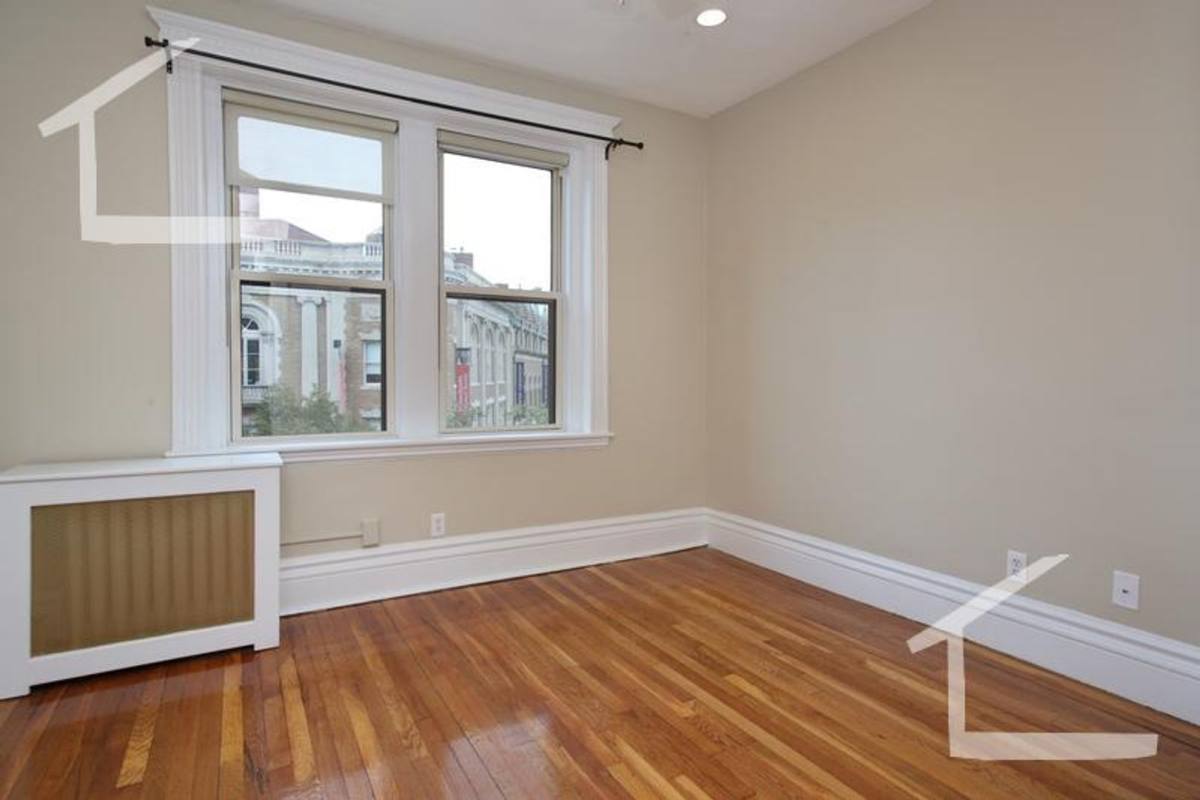 Apartment for rent at 1097 Boylston St #3, Boston, MA 02115