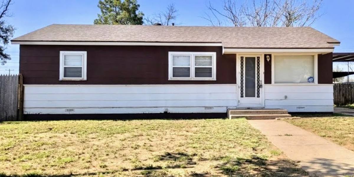 House for rent at 1105 S 12th St, Lamesa, TX 79331