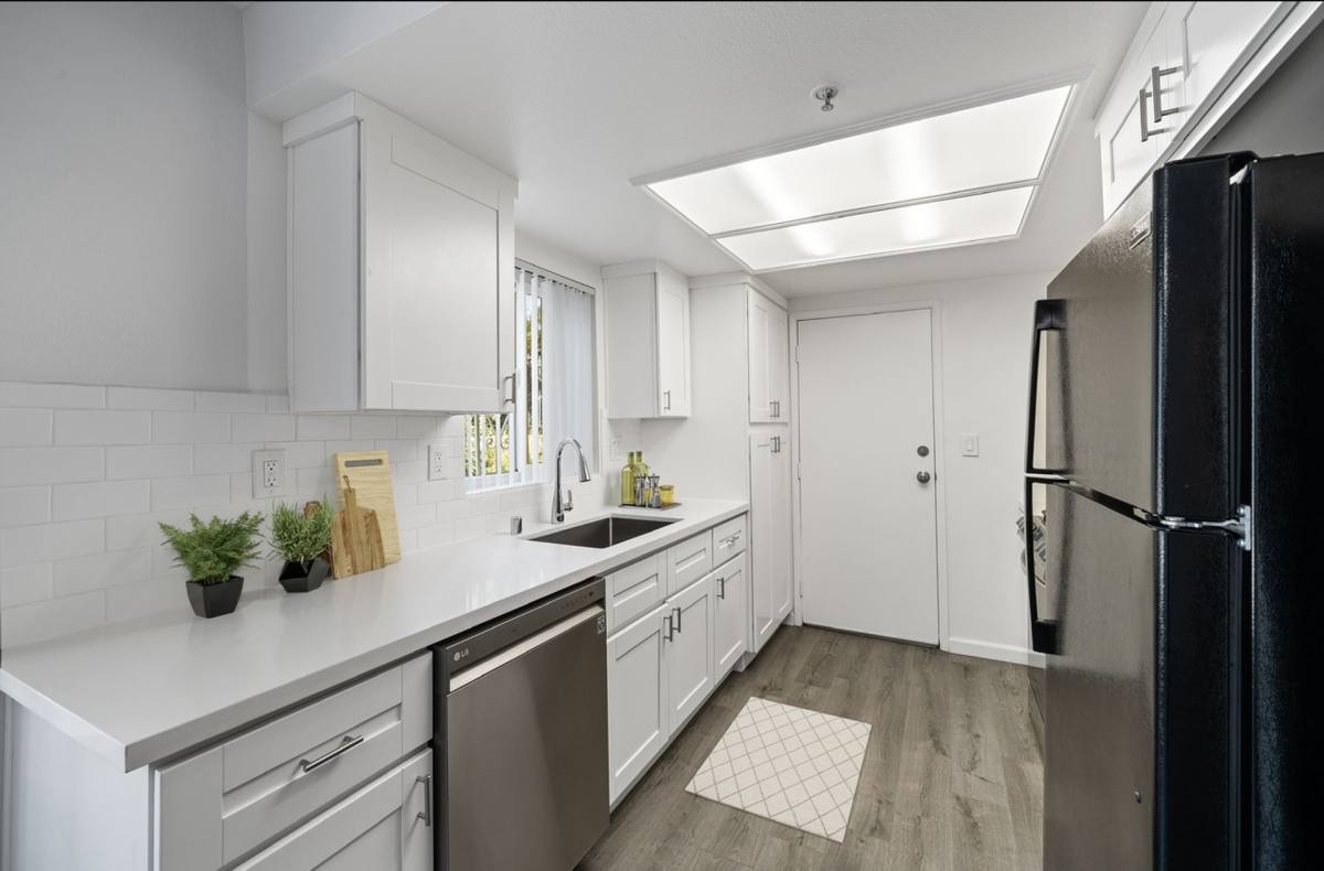 Apartment for rent at 615 N Juanita Ave, Los Angeles, CA 90004
