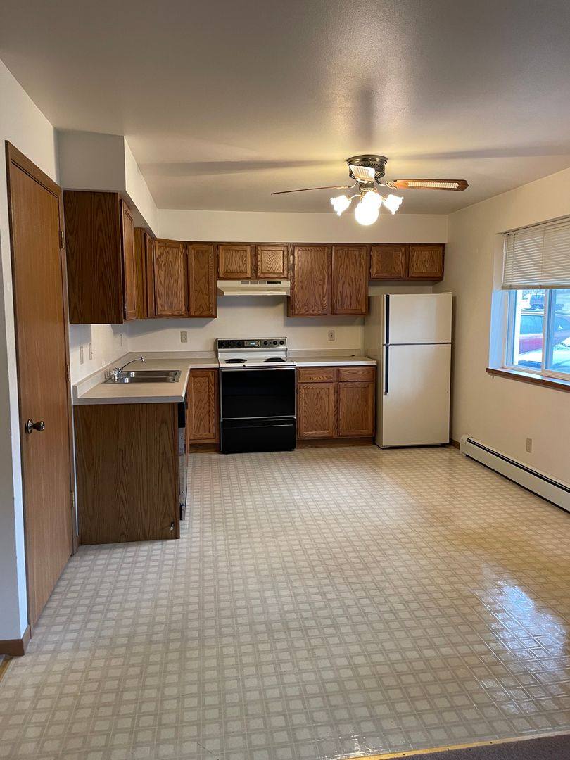 Apartment for rent at 1120 4th St, Marathon, WI 54448