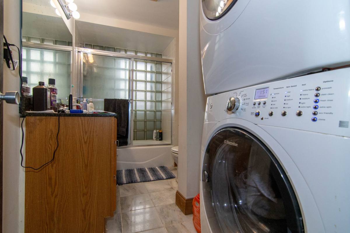 Apartment for rent at 442 Park Dr #1B, Boston, MA 02215