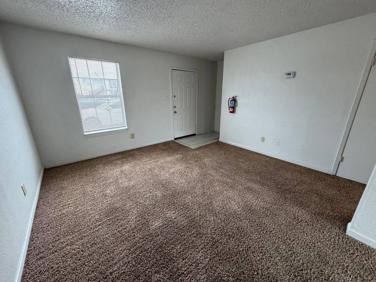 Apartment for rent at 1006 Eastside Dr, Killeen, TX 76543