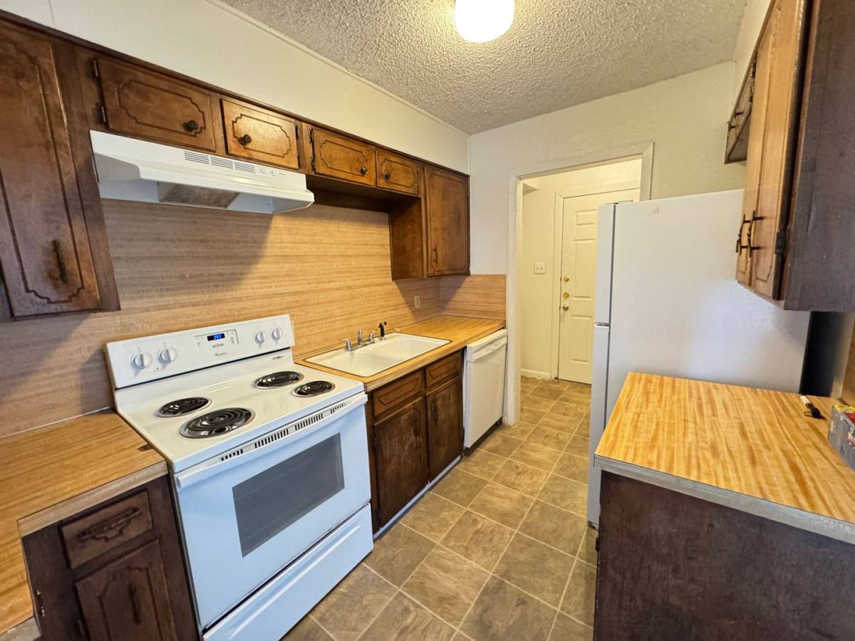 Apartment for rent at 1006 Eastside Dr, Killeen, TX 76543
