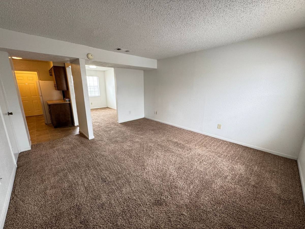 Apartment for rent at 1006 Eastside Dr, Killeen, TX 76543