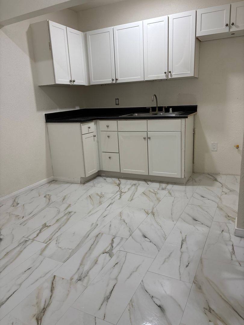 Townhouse for rent at 1121 W Baseline St, San Bernardino, CA 92411