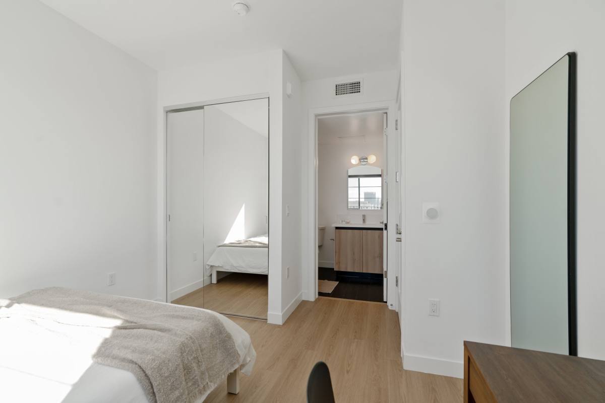 Apartment for rent at 426 N Alexandria Ave, Los Angeles, CA 90004