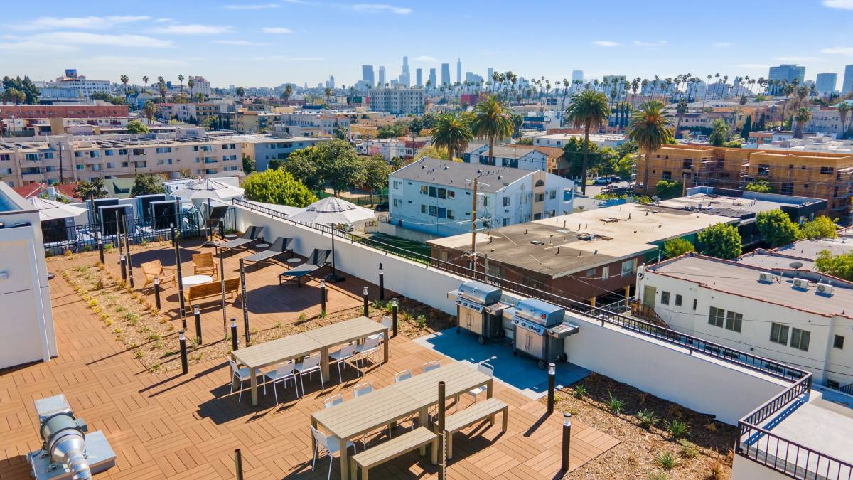 Apartment for rent at 426 N Alexandria Ave, Los Angeles, CA 90004