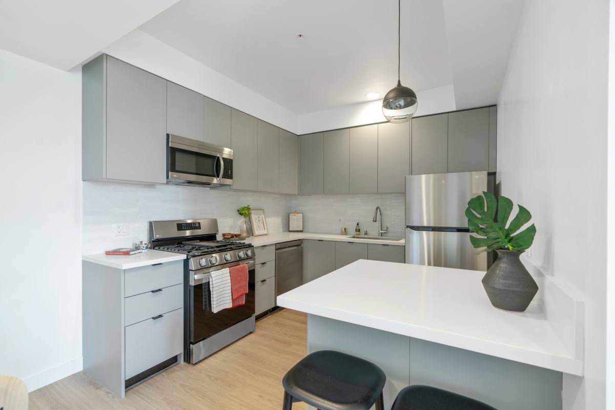 Apartment for rent at 426 N Alexandria Ave, Los Angeles, CA 90004
